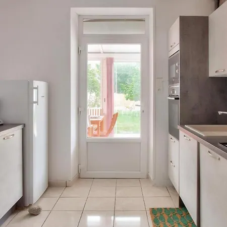 Holiday home Localise - M26b - Les Belles Ames - Maison Renovee Avec Jardin Entierement Clos - Place De Parking Sur Le Terrain - Wifi Inclus - Draps Inclus - Animaux Bienvenus Guilvinec